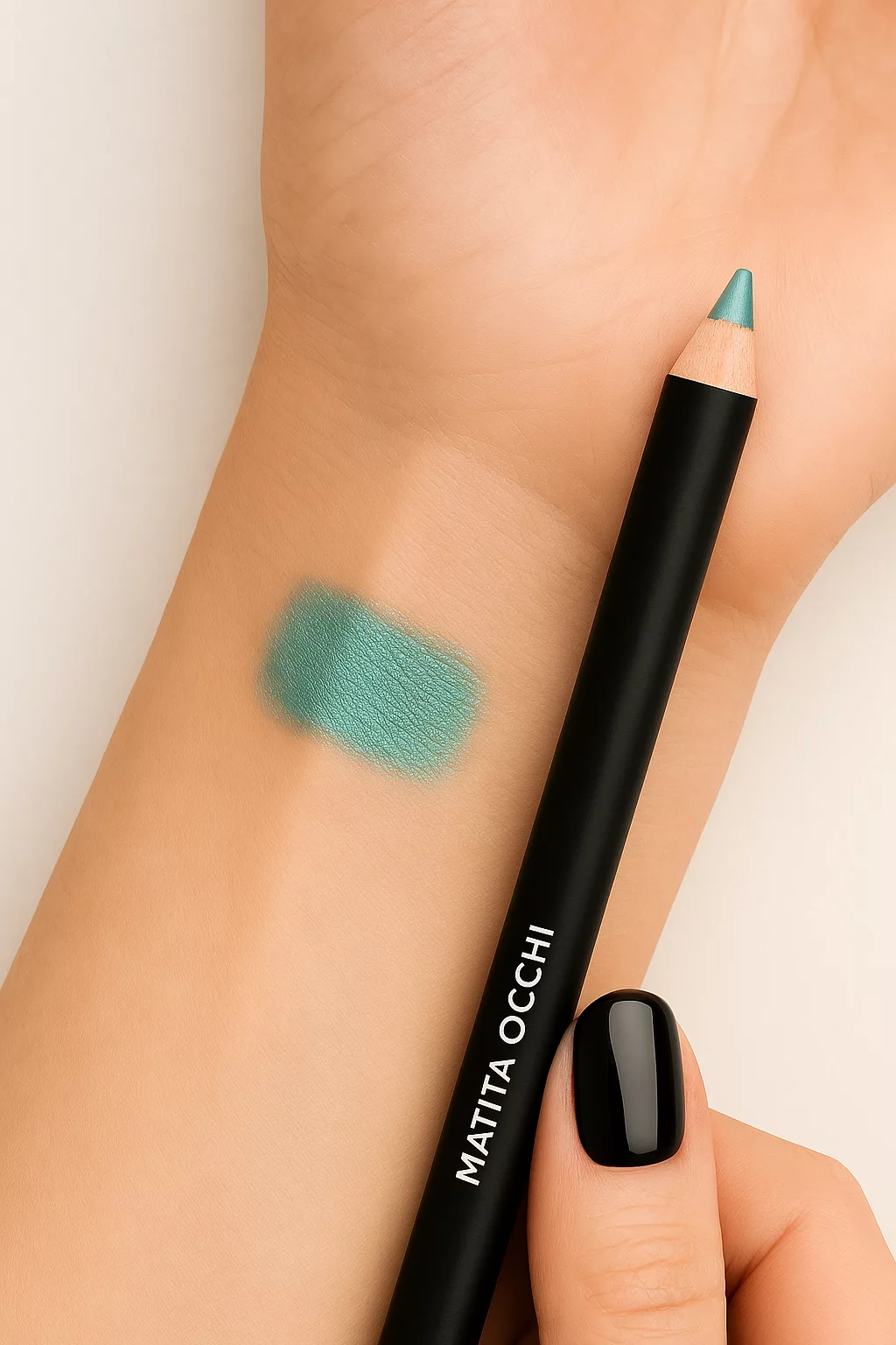 matita occhi verde acqua